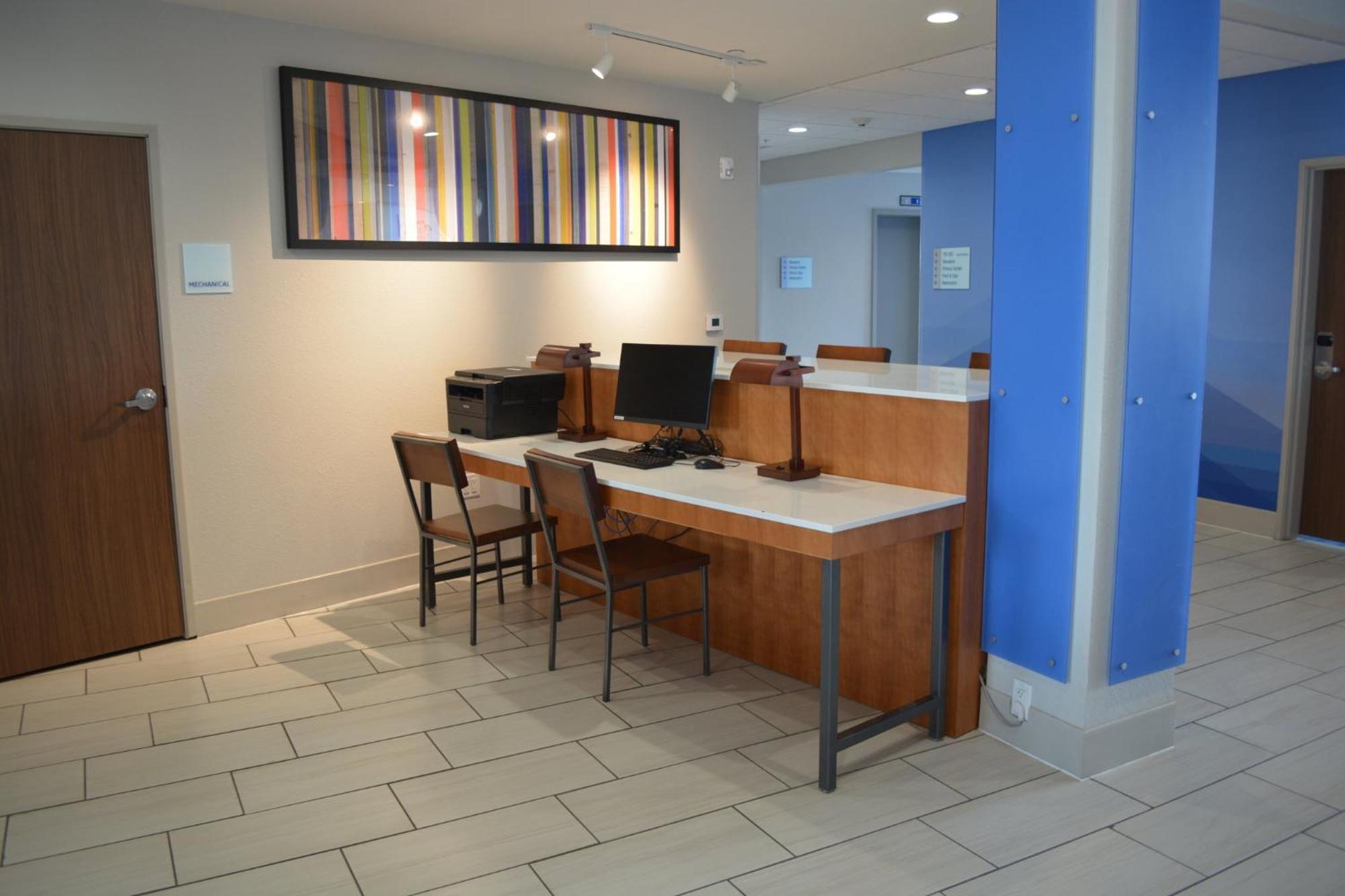 Holiday Inn Express & Suites Liberal Zewnętrze zdjęcie